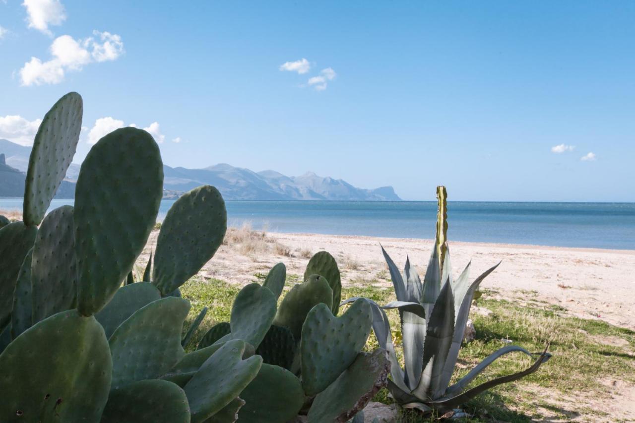 Casa Vacanze Ibiscus Alcamo Marina Esterno foto