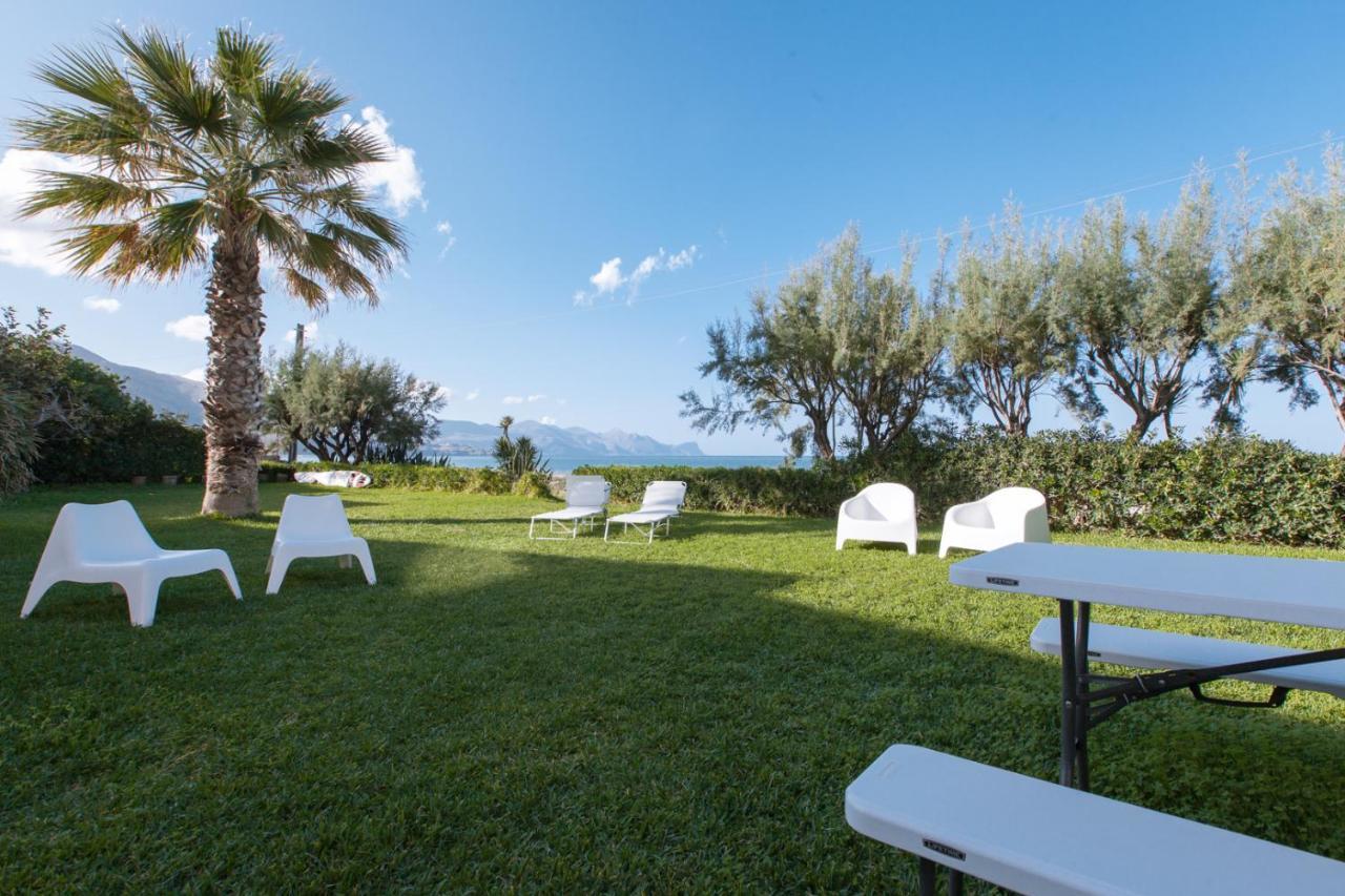 Casa Vacanze Ibiscus Alcamo Marina Esterno foto