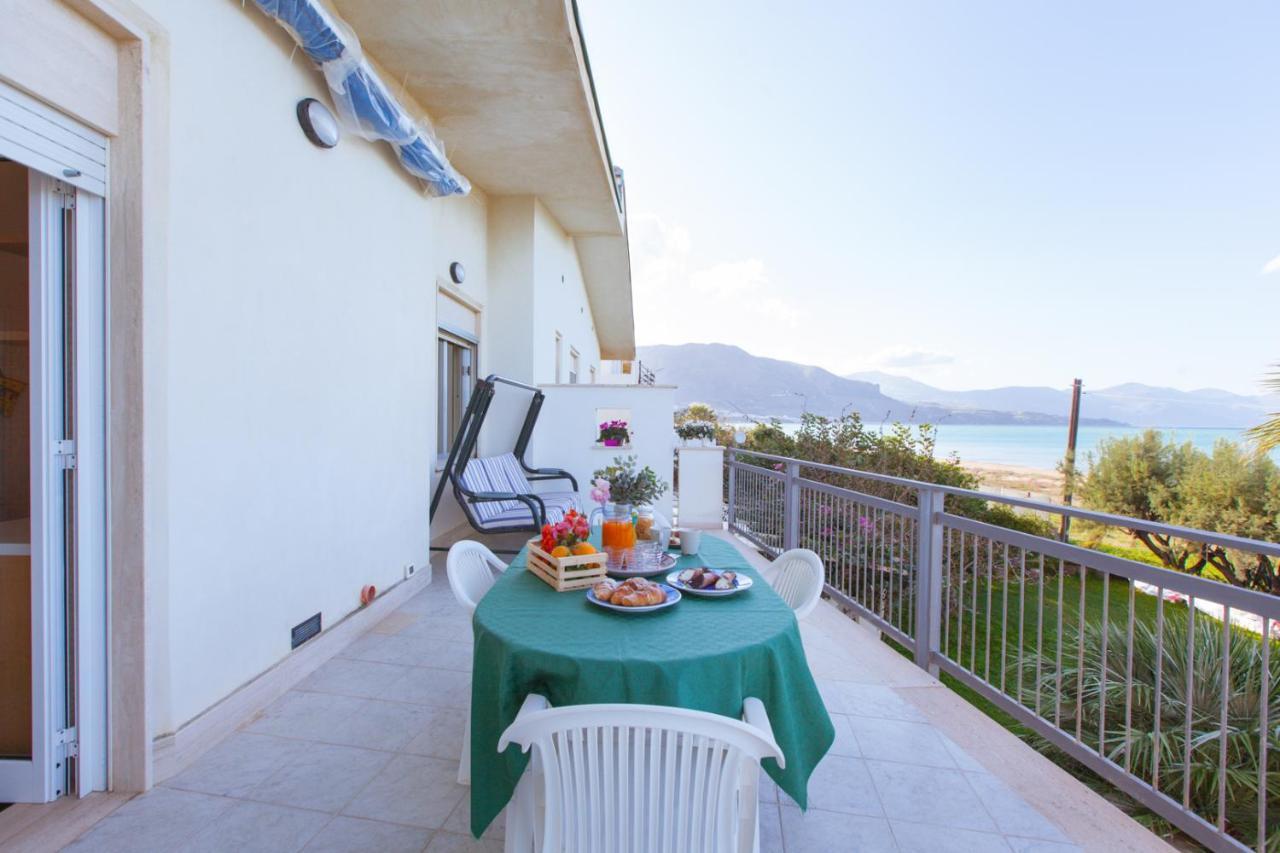 Casa Vacanze Ibiscus Alcamo Marina Esterno foto